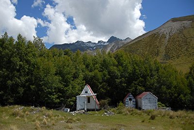 abandoned_sheep_camp_new_zealand