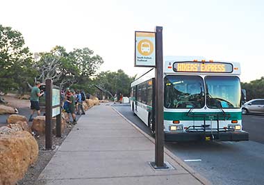 Grand Canyon South Kaibob Trail arrival by bus