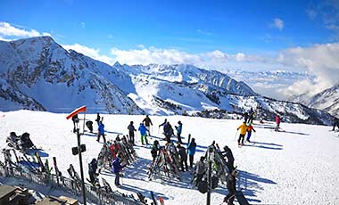 Snowbird onhill ski racks