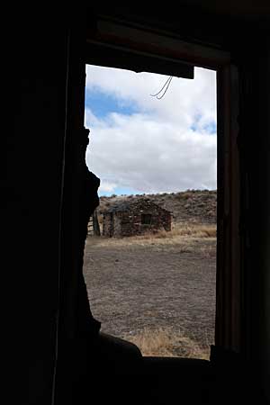 Oregon Highway 142 Kinney Camp view from the barn