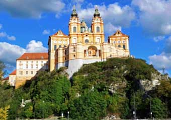 Stift Melk (the Abbey of Melk).