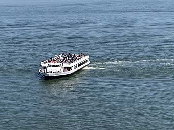 Arriving very loaded ferry